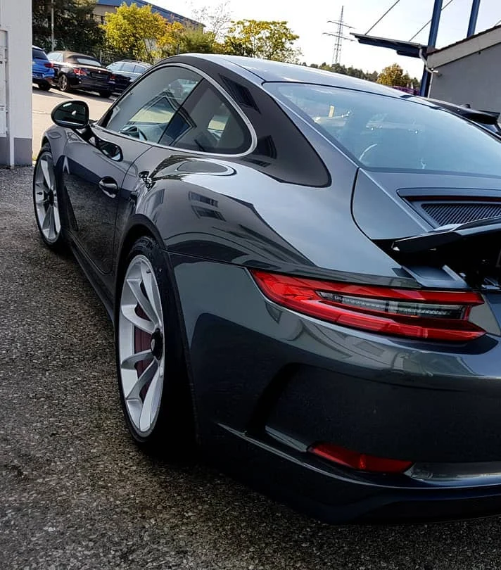 Porsche nach der Aufbereitung bei Car Lounge Lauf